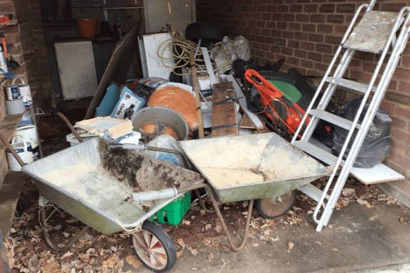 Garage Clearance Cost Guide for Residents of Farnborough